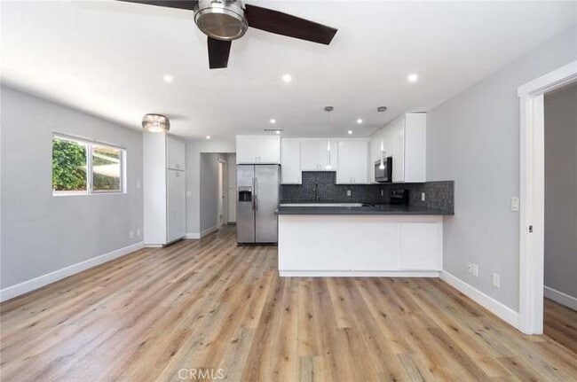 Foto del edificio - 835 Magarian Rd