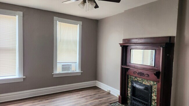 Foto del edificio - "Charming 1-Bed Oasis in Vibrant St. Louis - Your Urban Retreat Awaits!"