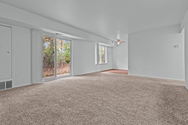 Foto del edificio - Six Trails Apartments - Saline, MI