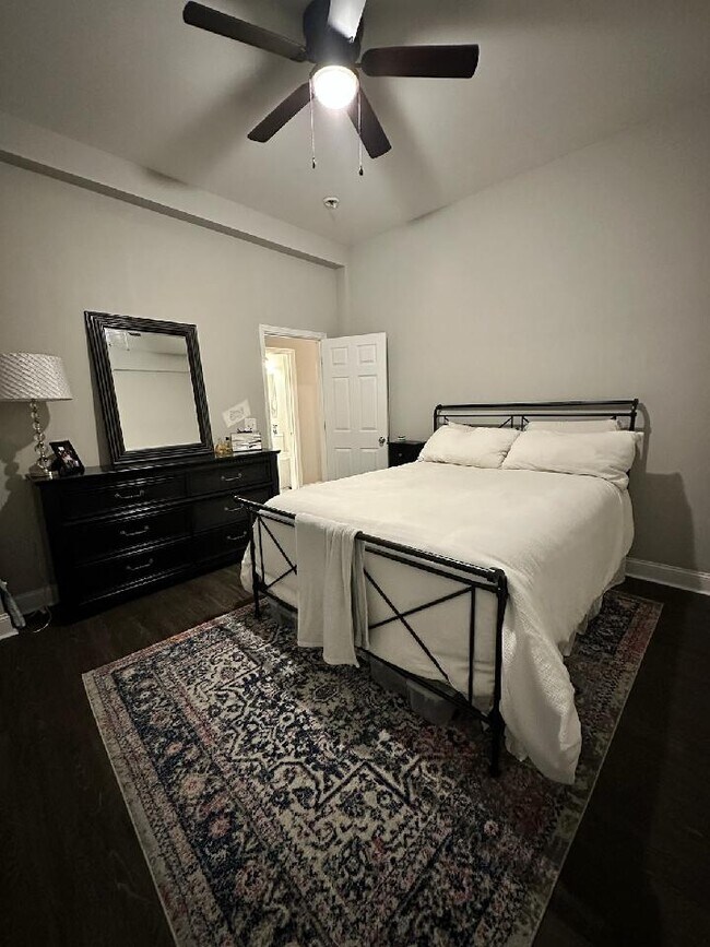 Foto del edificio - 4155 Graceland Ave