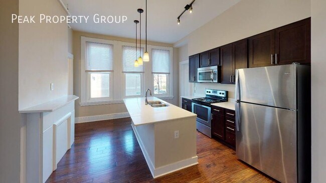 Building Photo - Prime 2 Bedroom E. Walnut Hills Location, ...
