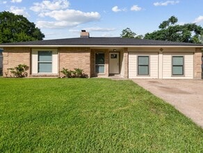Building Photo - 15311 Old Creek Rd