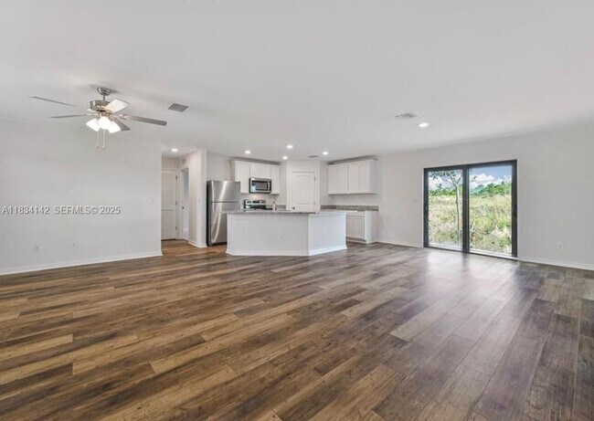 Foto del edificio - 861 Winwood Cir