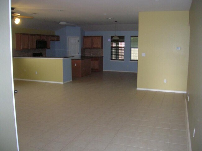Building Photo - 9504 Castle Pines Dr