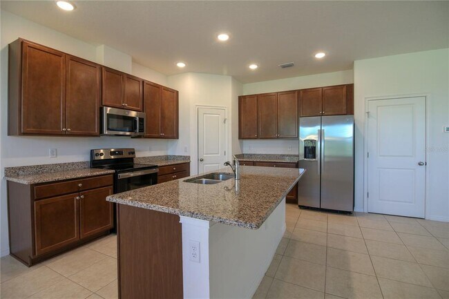 Foto del edificio - 6524 Great Bear Dr