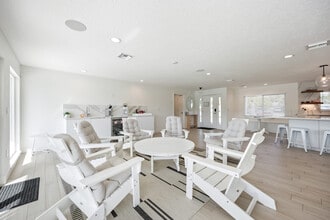 Building Photo - 220 June Dr