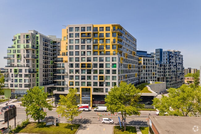 Building Photo - Vue Phase 5-7