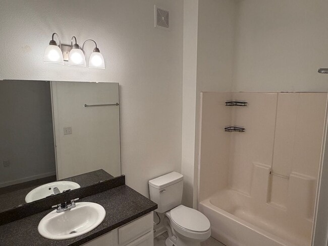 Foto del edificio - 7071 Deer Lodge Cir