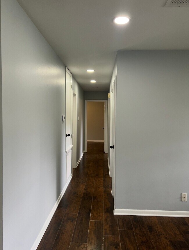 Foto del edificio - 207 Dogwood Dr