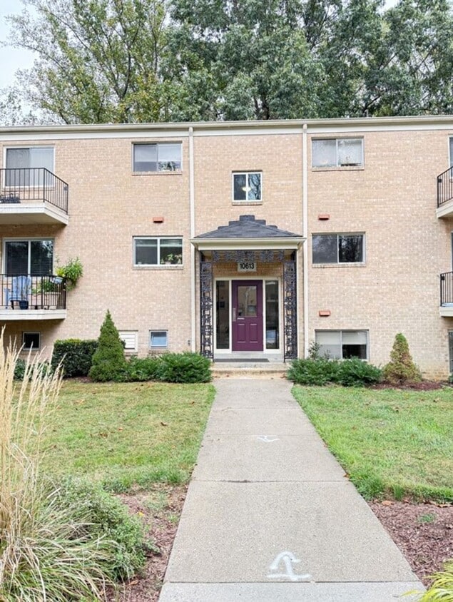 Foto principal - Commuter’s Dream! Large 2BR/2BA Condo Step...