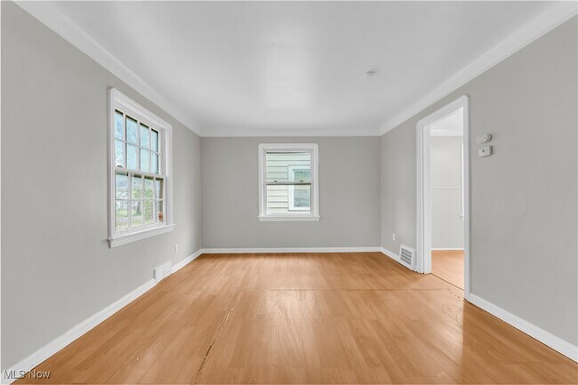 Foto del edificio - 12409 Kensington Ave