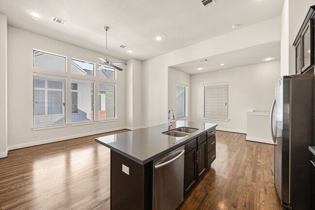 Foto del edificio - 3945 Tulane St