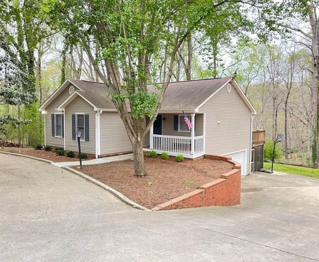 Building Photo - 120 Fern Cir