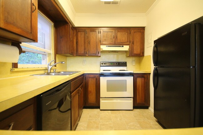 Building Photo - 376 Spencer Mull Rd