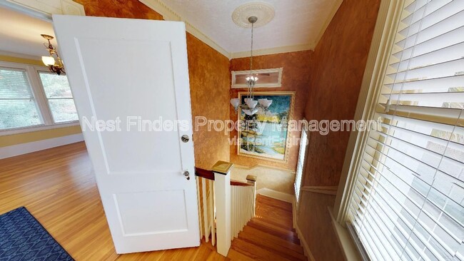 Building Photo - 2044 Forbes St