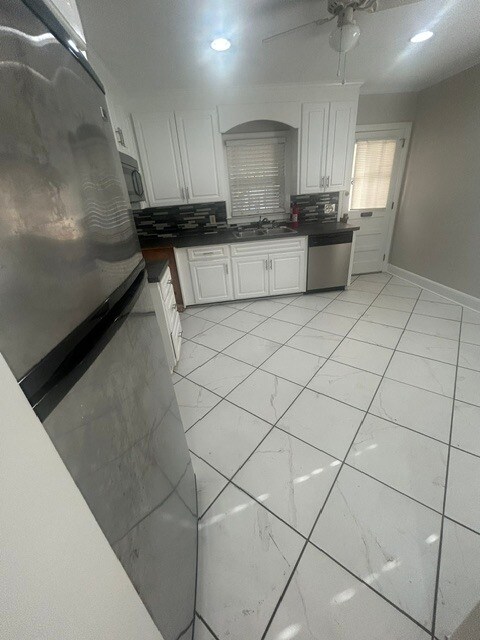 Foto del edificio - 639 Veterans Rd