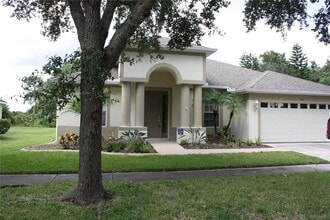 Building Photo - 9115 Pinebreeze Dr