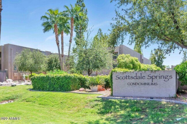 Foto del edificio - 7777 E Main St