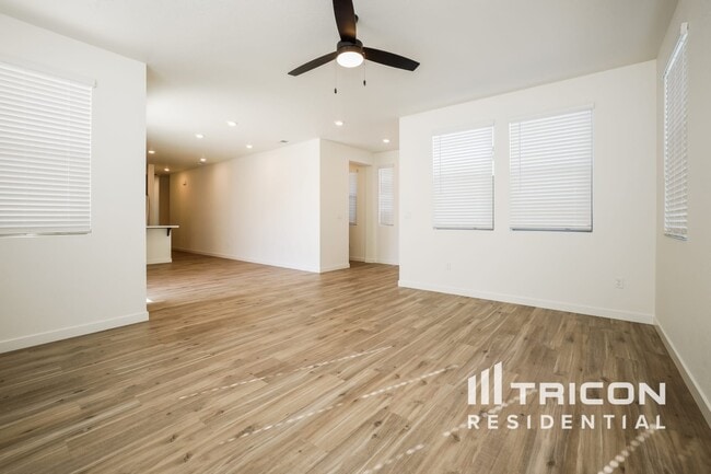 Building Photo - 807 Fire Wheel Dr