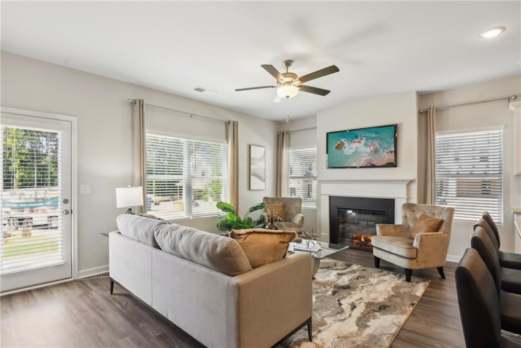 Primary Photo - 2628 Swan Lake Dr SW