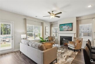 Building Photo - 2628 Swan Lake Dr SW