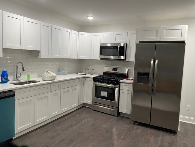 Kitchen - 2609 Germantown Ave