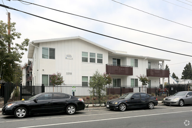 Foto del edificio - Mosaic Gardens at Willowbrook