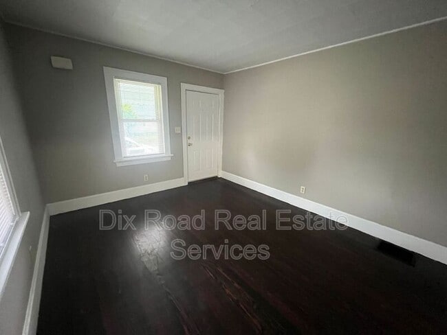 Foto del edificio - 306 Hudson Ave