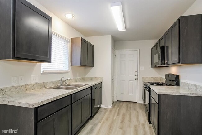 Building Photo - 4 br, 2 bath House - 22465 Clear Castle Dr
