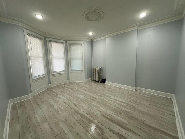 Foto del edificio - 146 Bentley Ave
