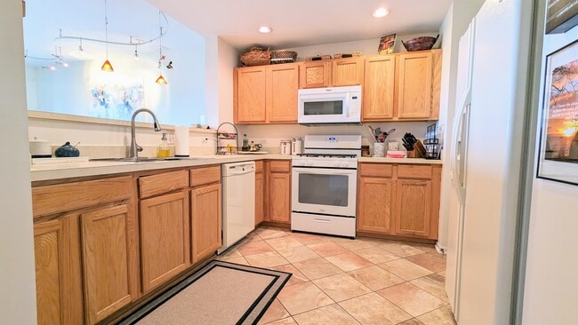 Building Photo - 440 W Mahogany Ct