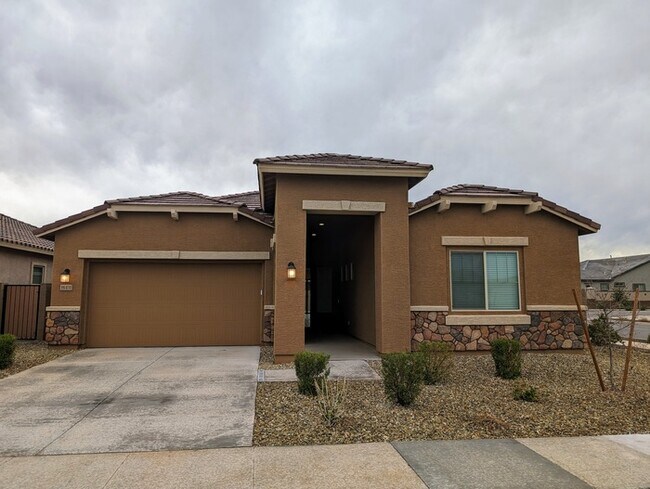 Foto del edificio - 16431 W Charlotte Dr