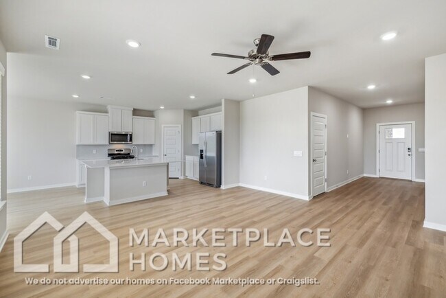 Building Photo - 3751 Aryana Ave