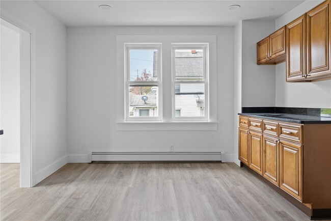 Building Photo - 416 Oak Hill Ave