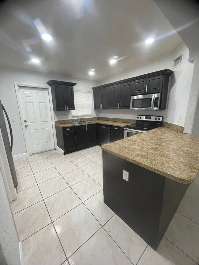 Foto del edificio - 521 Brown Road Apt #521, Lantana, FL 33462...