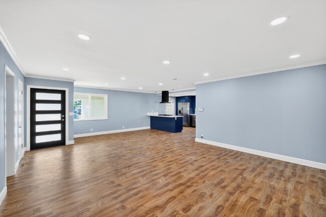 Foto del edificio - 445 E Hoover Ave