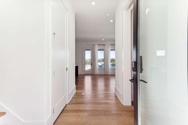 Foto del edificio - 10965 Serenbe Ln