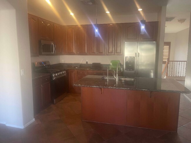 Foto del edificio - 4178 E Maplewood St