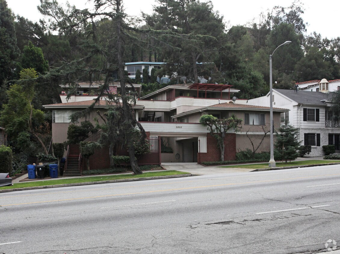 Building Photo - 3800 Los Feliz Blvd