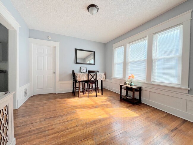 Foto del edificio - 497 Colvin Ave