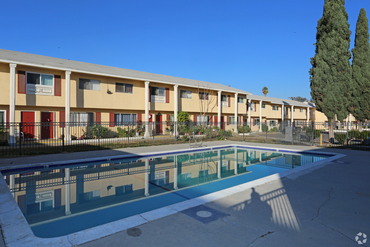 Primary Photo - Virginia Square Townhomes