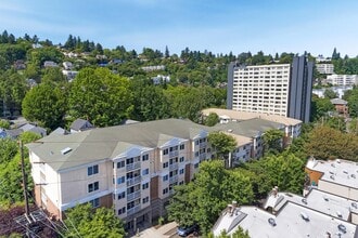 Building Photo - Goose Hollow Plaza