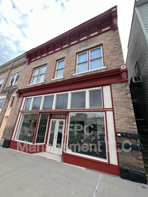 305 Mercer St