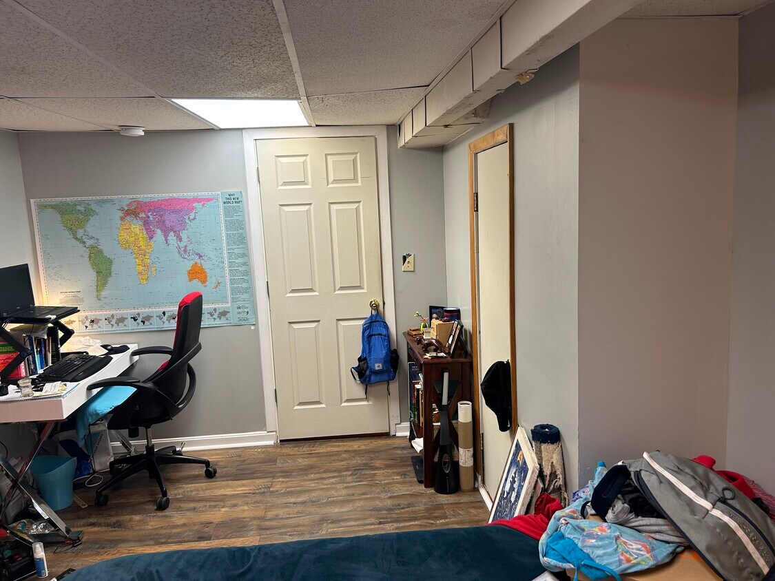 Foto principal - 7504 Edmonston Rd