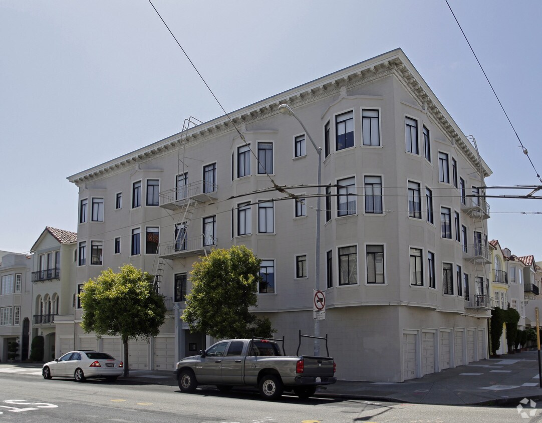 Primary Photo - 2395 Francisco St