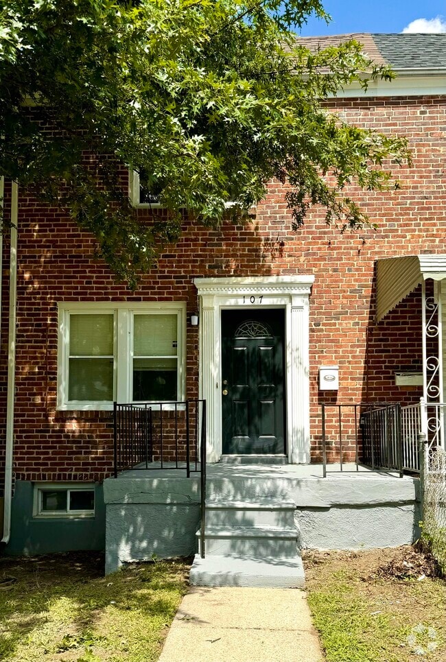 Building Photo - 107 Upmanor Rd