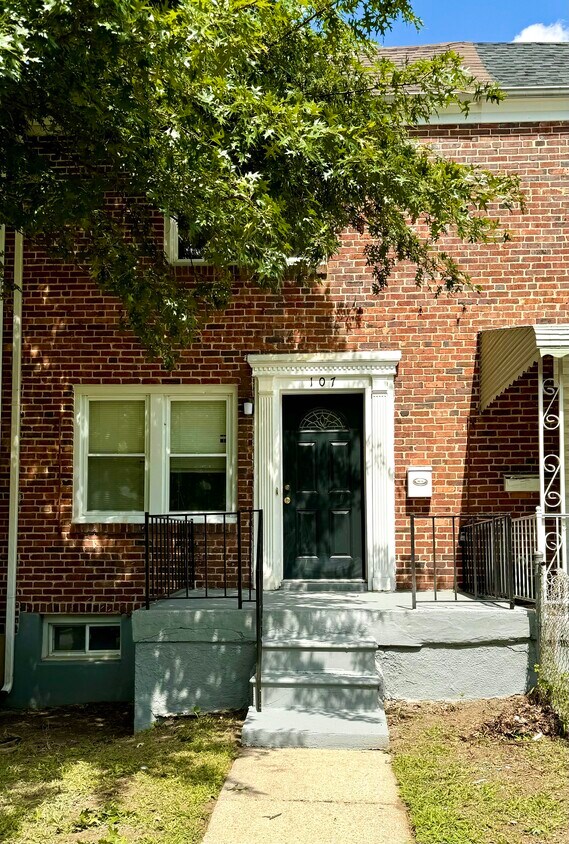Foto principal - 107 Upmanor Rd