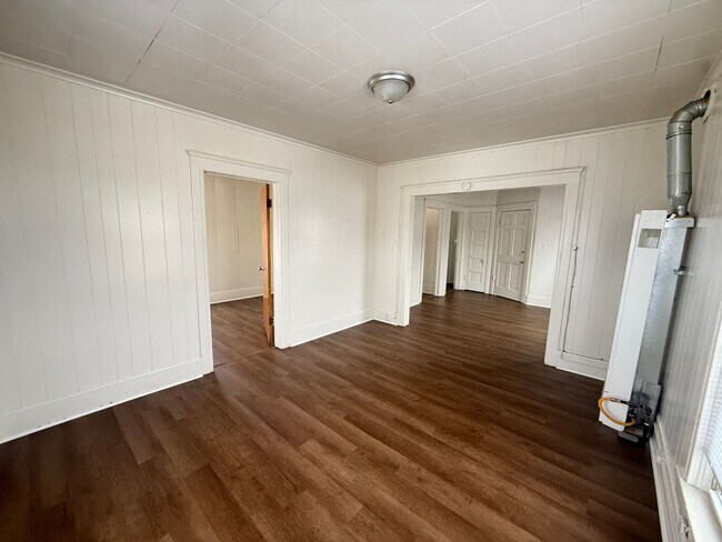 Foto del edificio - Ganson St 1101-1105 E w/East Ave 525 &amp; 527 N