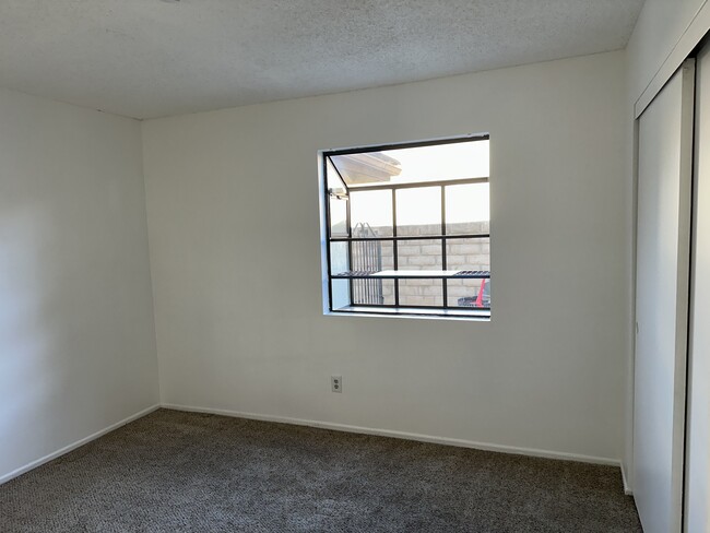 Building Photo - 10438 Cozycroft Ave