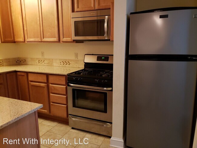 Building Photo - 3 br, 1.5 bath House - 911 E Call Street